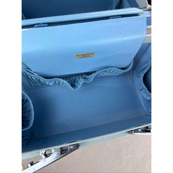 Vintage Samsonite Sentry Blue Train Case with Tray + 3 Keys - Picture 13 of 13